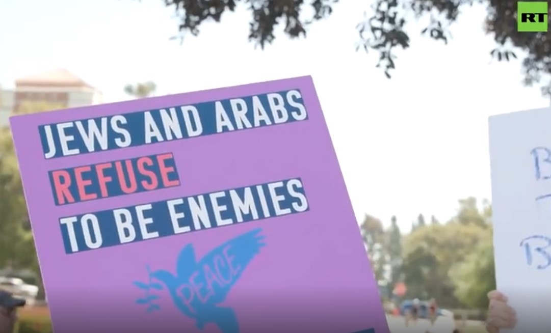 Screenshot 2jews and arabs re
