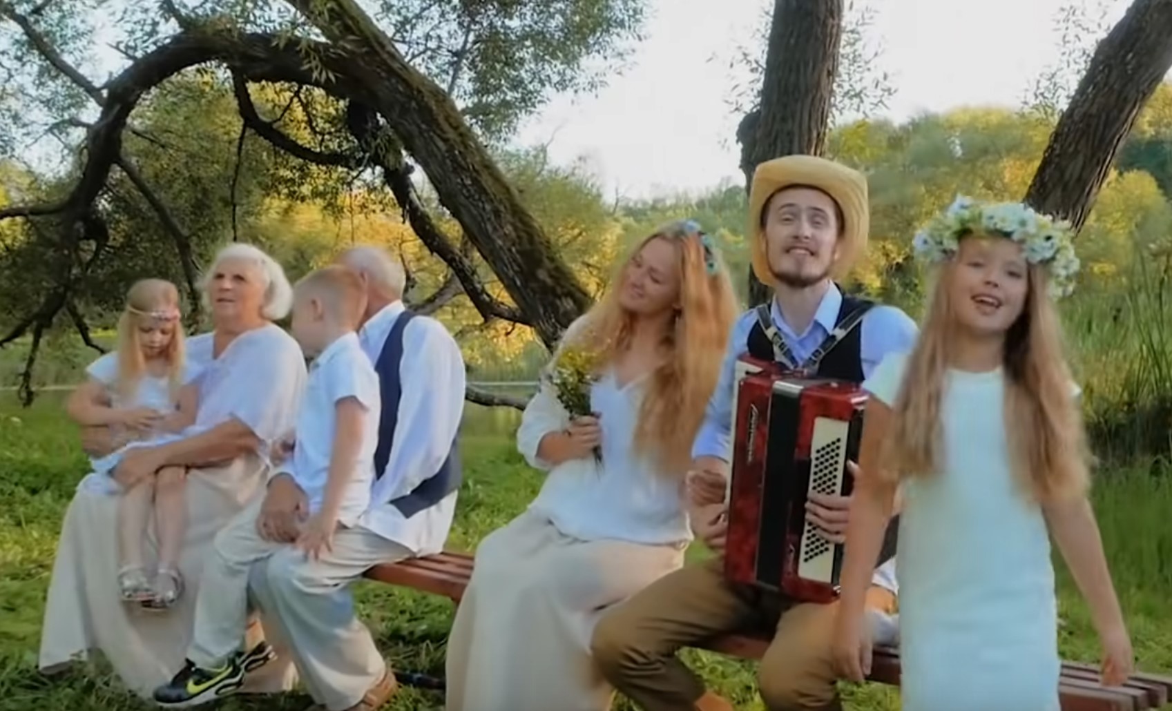 Screenshot 3russian family